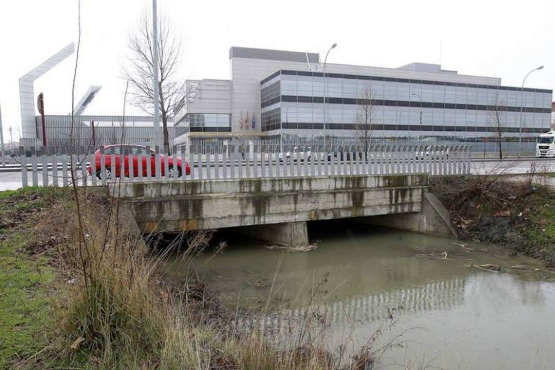 Foto de archivo del Arroyo de Villalobón en Palencia