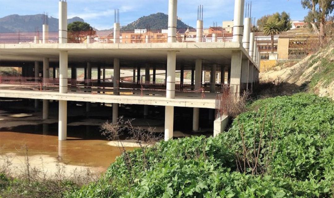 Estado de la estructura del parking del Hípico que no llegó a terminarse.