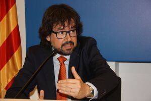 El secretari d&#039;Infraestructures i Mobilitat, Ricard Font, durant la roda de premsa a la delegació del Govern a Lleida. Imatge del 27 d&#039;abril del 2016.