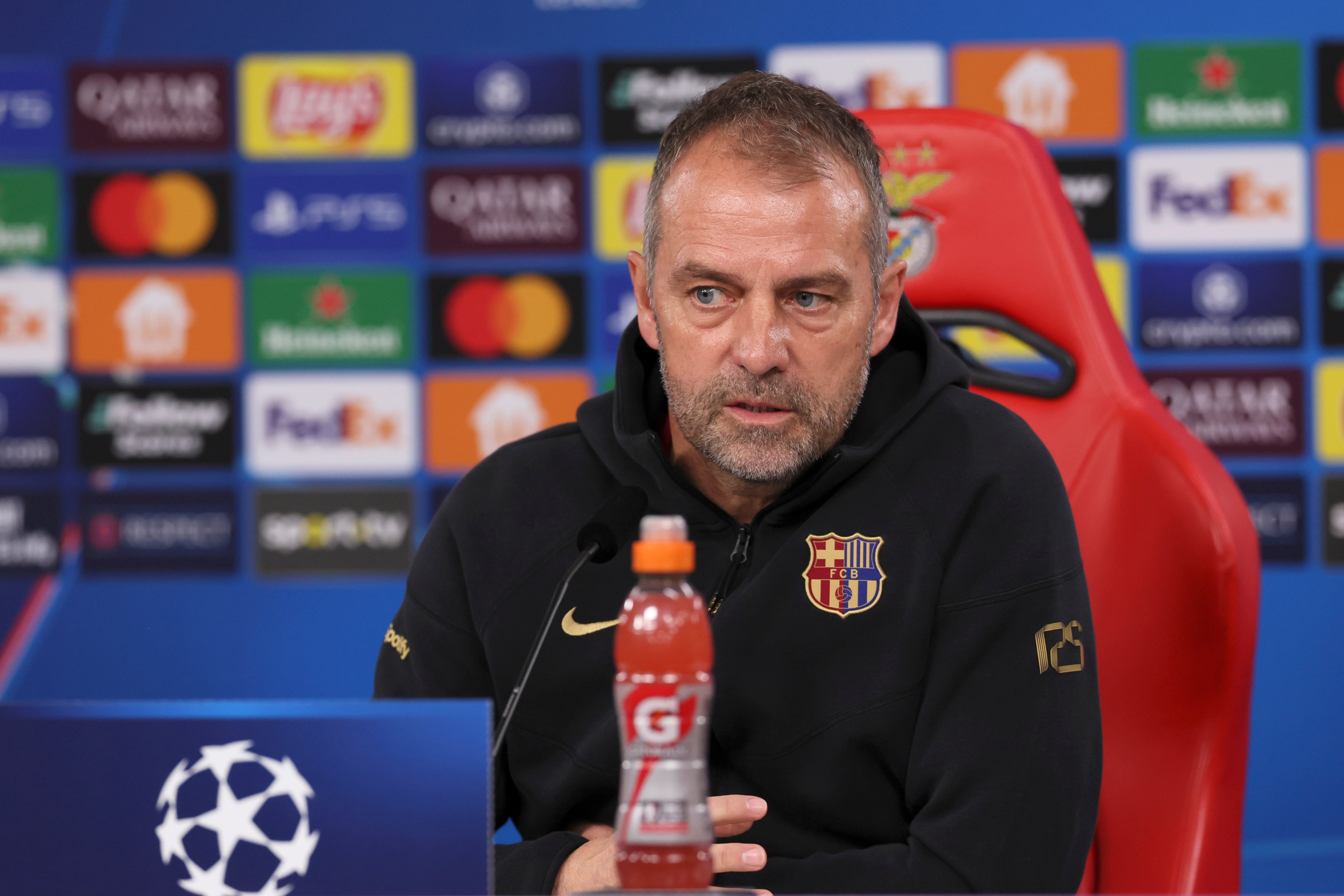 El entrenador del Barça, Hansi Flick, comparece ante los medios de comunicación