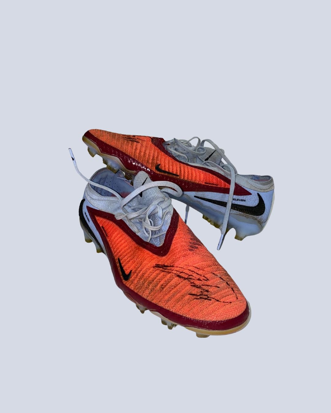 Botes d'Alexia Putellas signades