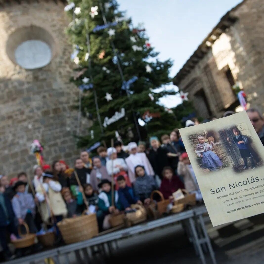 Los pequeños de Jaca rondan esta Navidad