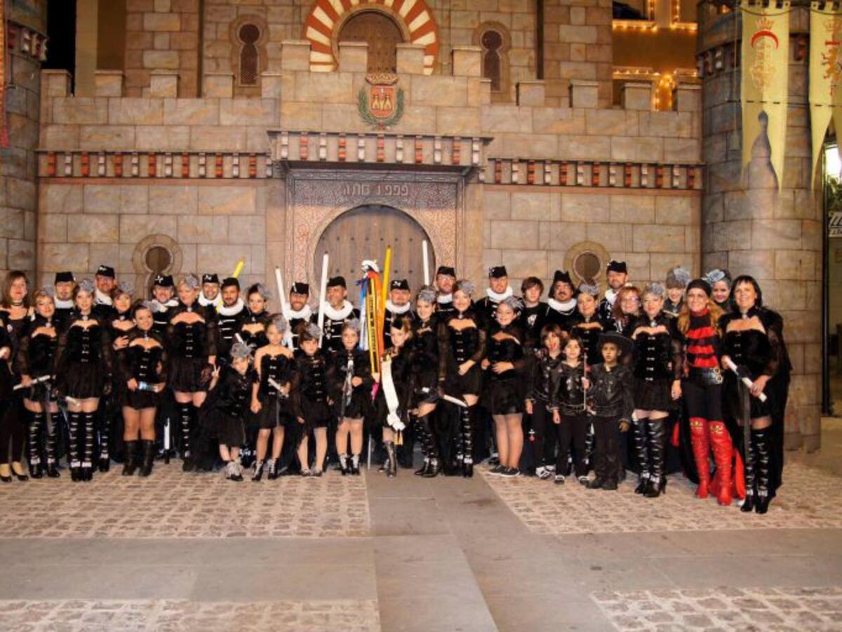 El "Tachón", un cuartelillo de amigos con 26 años de historia