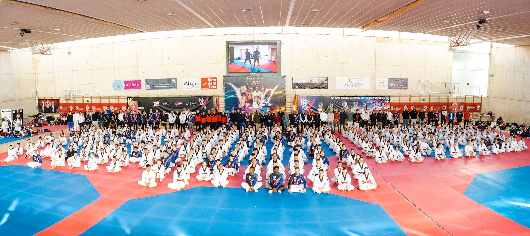 El Club Hankuk en colaboración con el Ayuntamiento de San Sebastián de los Reyes ha organizado el X Taekwondo Winter Training Camp