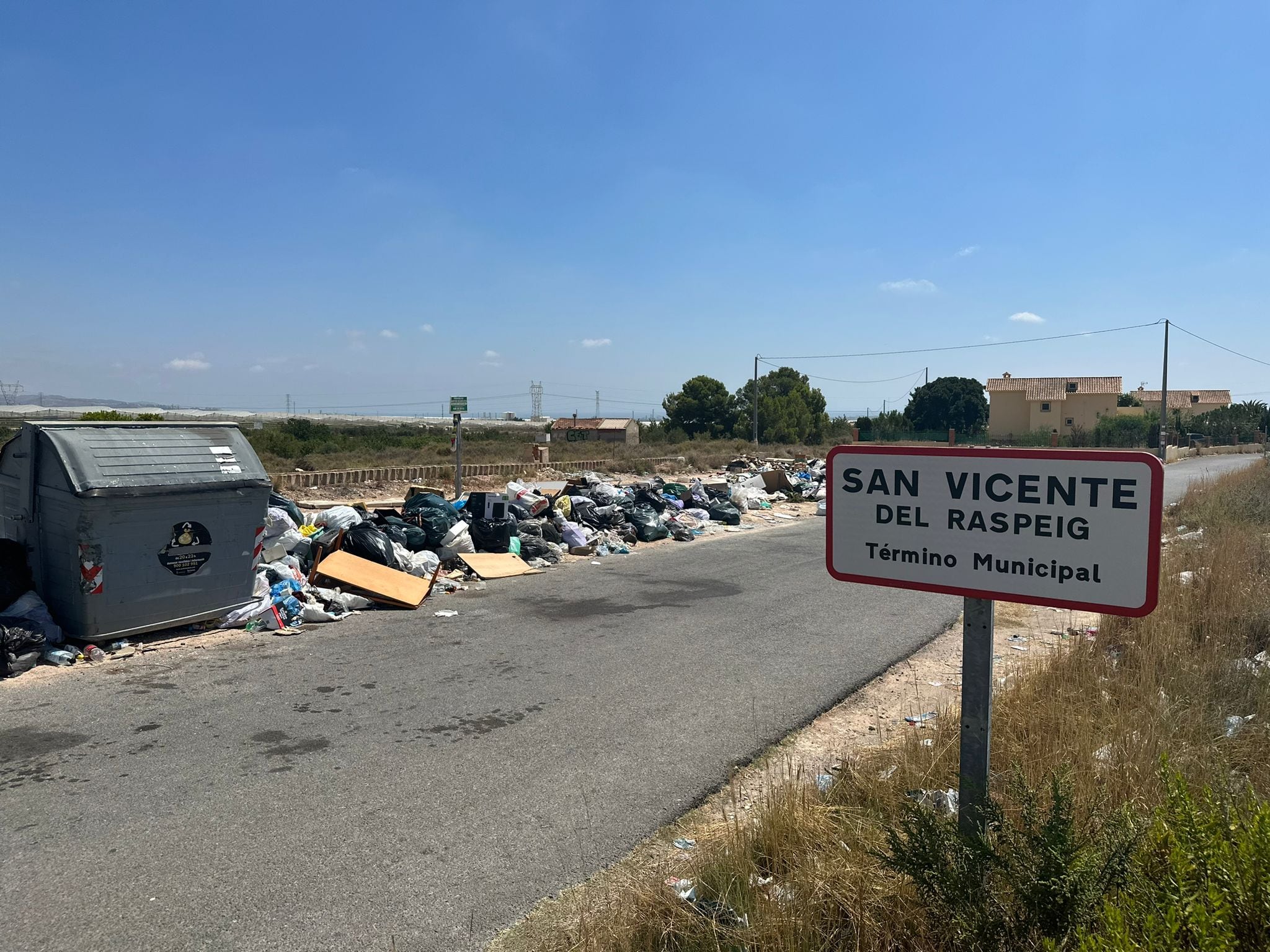 Vertedero ilegal en San Vicente del Raspeig