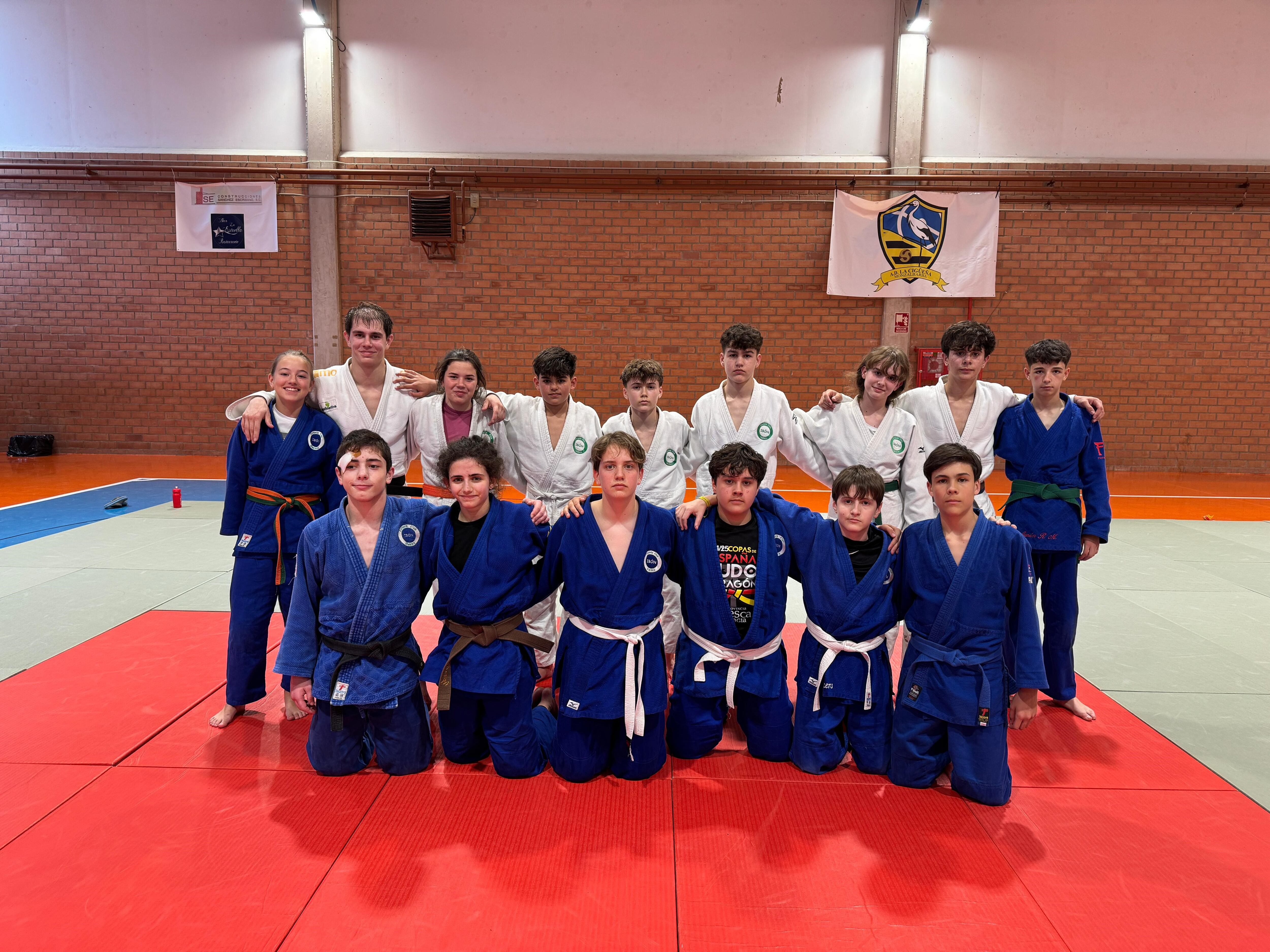 Deportistas del Club Ibón de Huesca