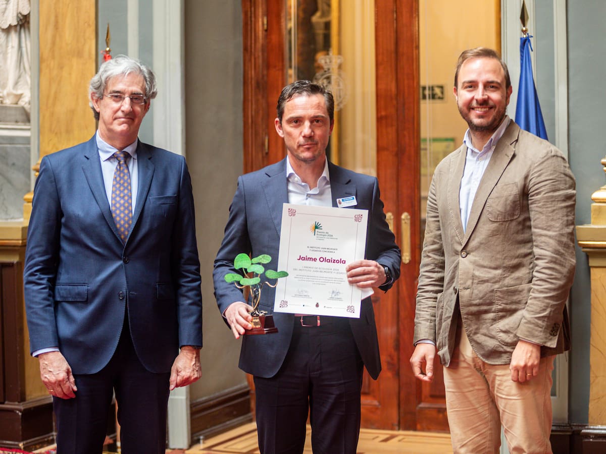El investigador Jaime Olaizola recibe el I Premio de Ecología 2026 por su trabajo en reforestación inteligente
