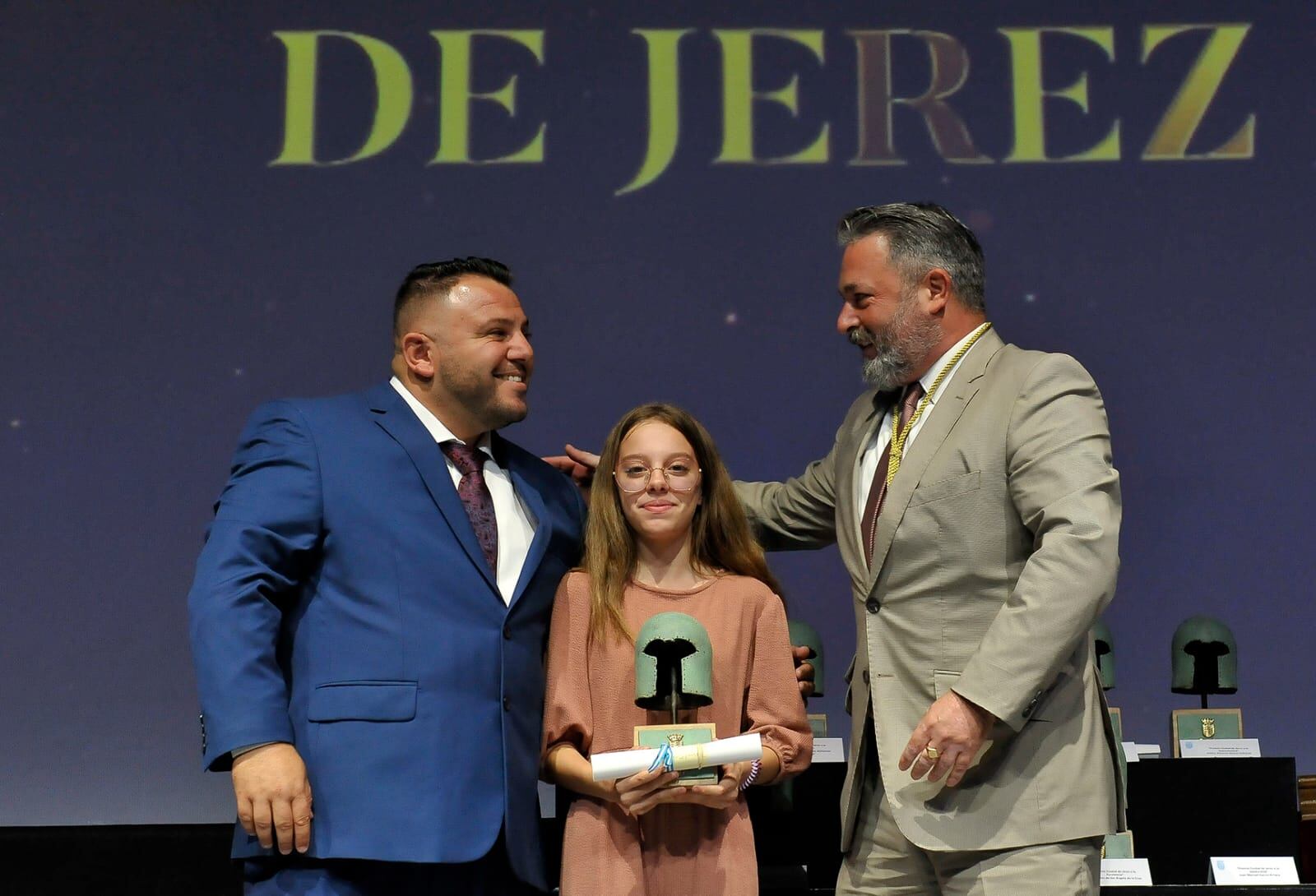 Una emocionada y concurrida entrega de los galardones encabeza los actos por el Día del Patrón