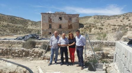 La Delegación de turismo y la diputación apoyaran la recuperacion de las salinas y el impulso turistico de las casas cueva