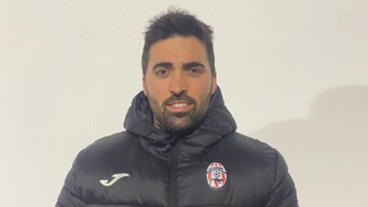 Arnau Presencia, nuevo entrenador del CF Llutxent:"Quiero que volvamos a ilusionar a la gente, que el campo se llene y que entre todos consigamos resultados"