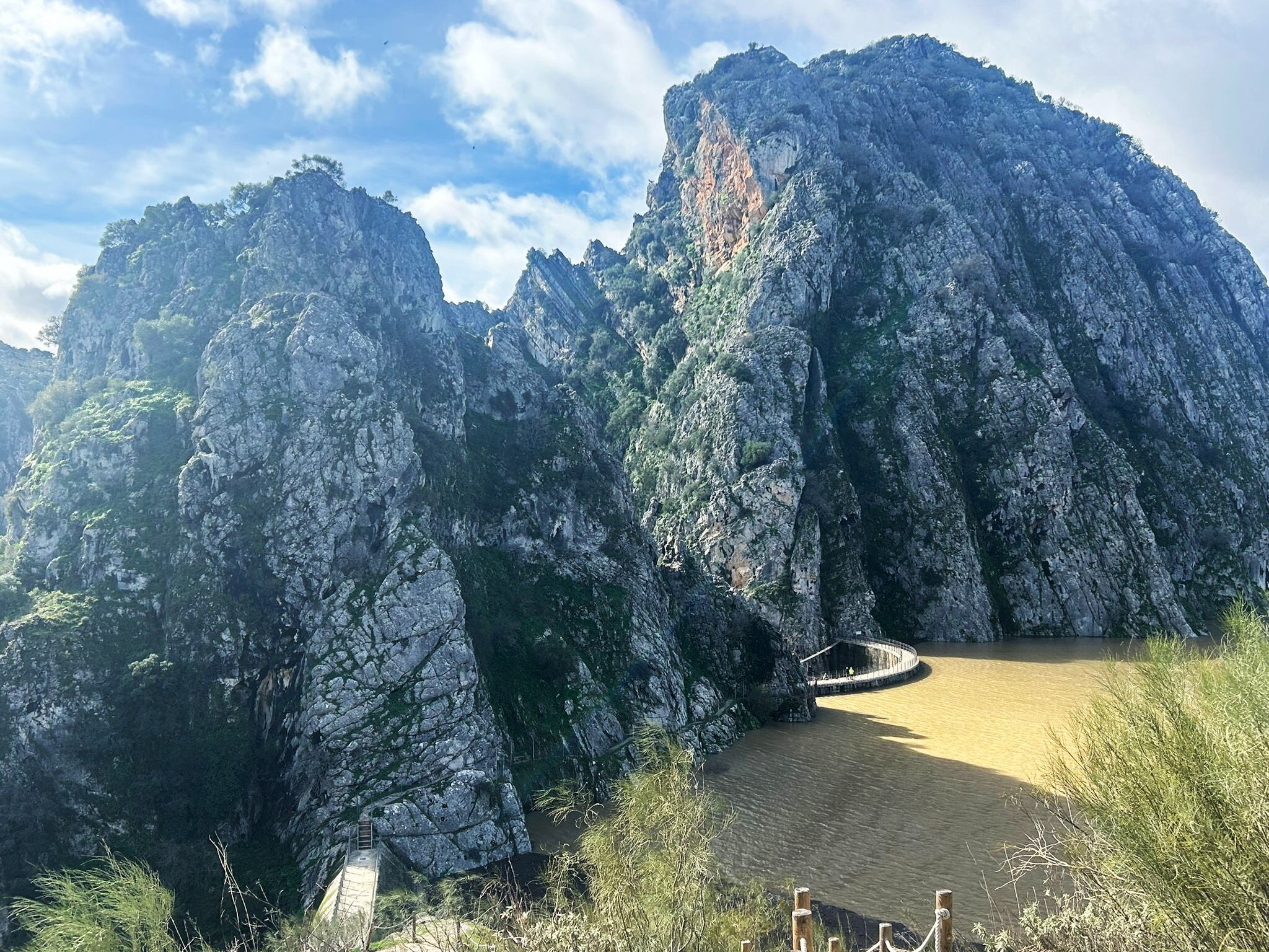 Imagen actual de la presa de Los Caballeros o del Hundidero en Montejaque (Cadena SER)