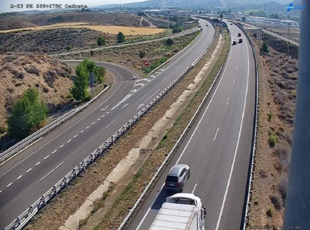 Tráfico en la A23 a su paso por Cadrete (Zaragoza)