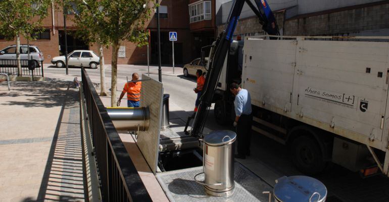 Recogida de residuos sólidos urbanos en Sanse