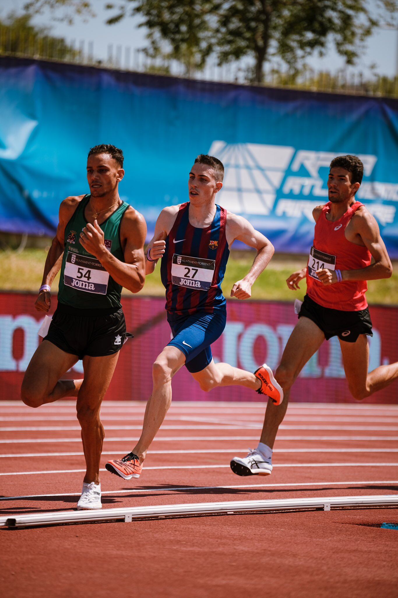 Pol Moya disputant la final dels 1.500m del campionat d'Espanya, aquest diumenge.