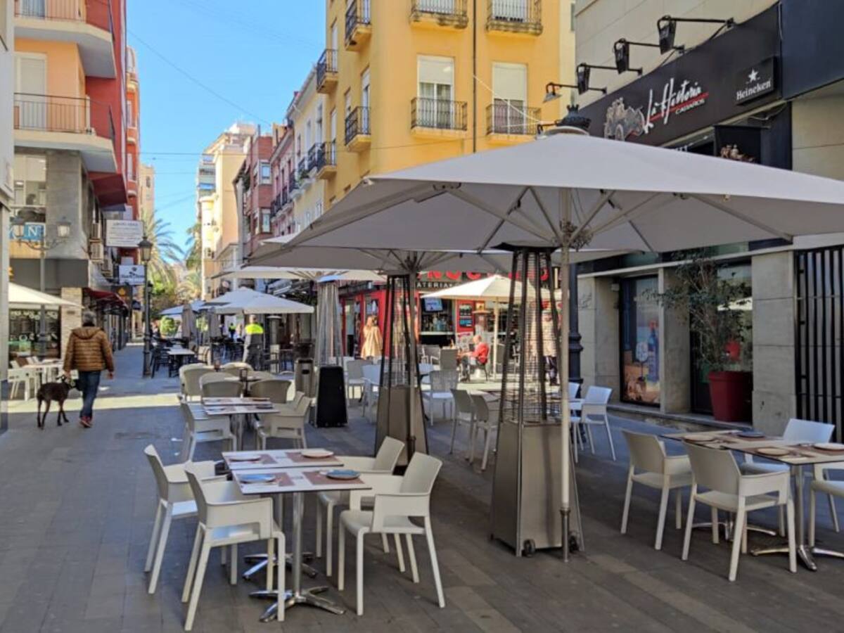 ARA y Alroa se resignan al cierre y exigen que las ayudas lleguen "ya"