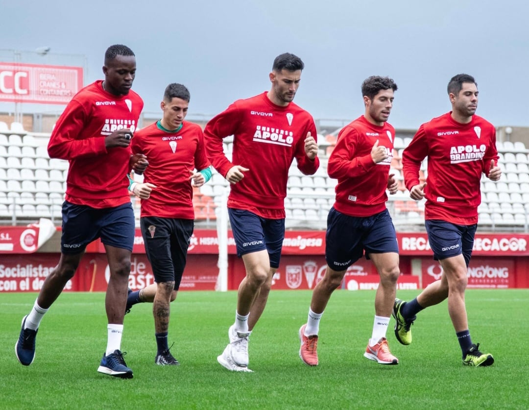 Jugadores del Algeciras en un entrenamiento