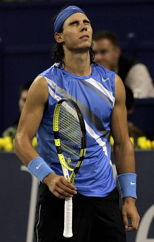 Rafa Nadal perdió el duelo fratricida y Ferrer se acerca a semifinales.