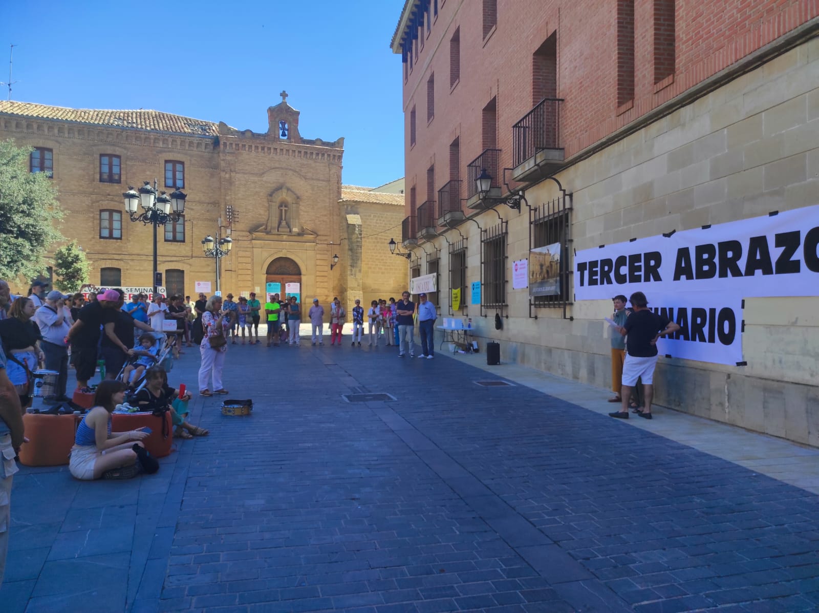 Abrazo al Seminario en Huesca