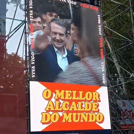 La proyección de Abel Caballero como &quot;el mejor alcalde del mundo&quot; durante el concierto de David Guetta celebrado el domingo en Castrelos (Vigo)