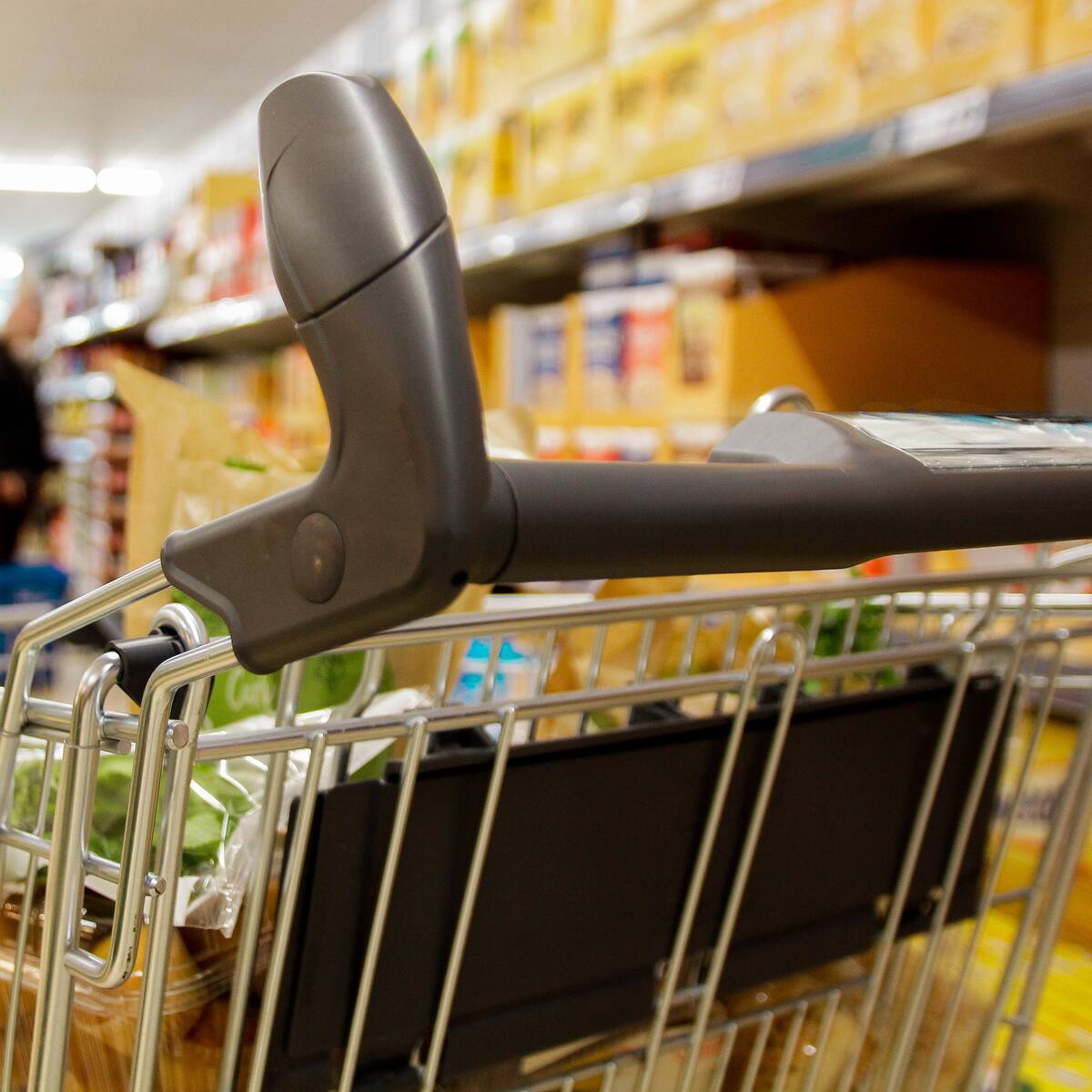 El sector de la alimentación y distribución asegura que no aprovechará la reducción del IVA para aumentar beneficios