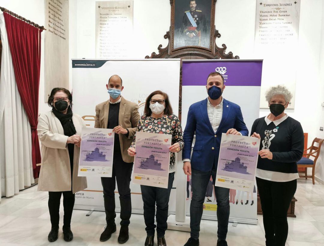 Lorca presenta el &#039;Proyecto Fortaleza: Conexión Violeta&#039; de atención psicológica grupal para mujeres.