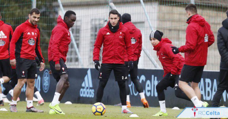 Jonny junto al resto de integrantes del Celta durante un entrenamiento