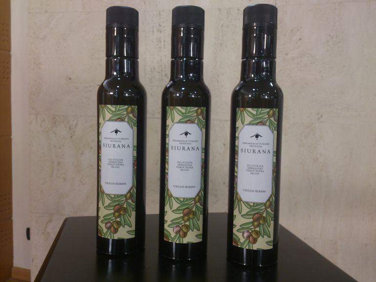 L'Oli nou d'enguany, embotellat per la DOP Siurana