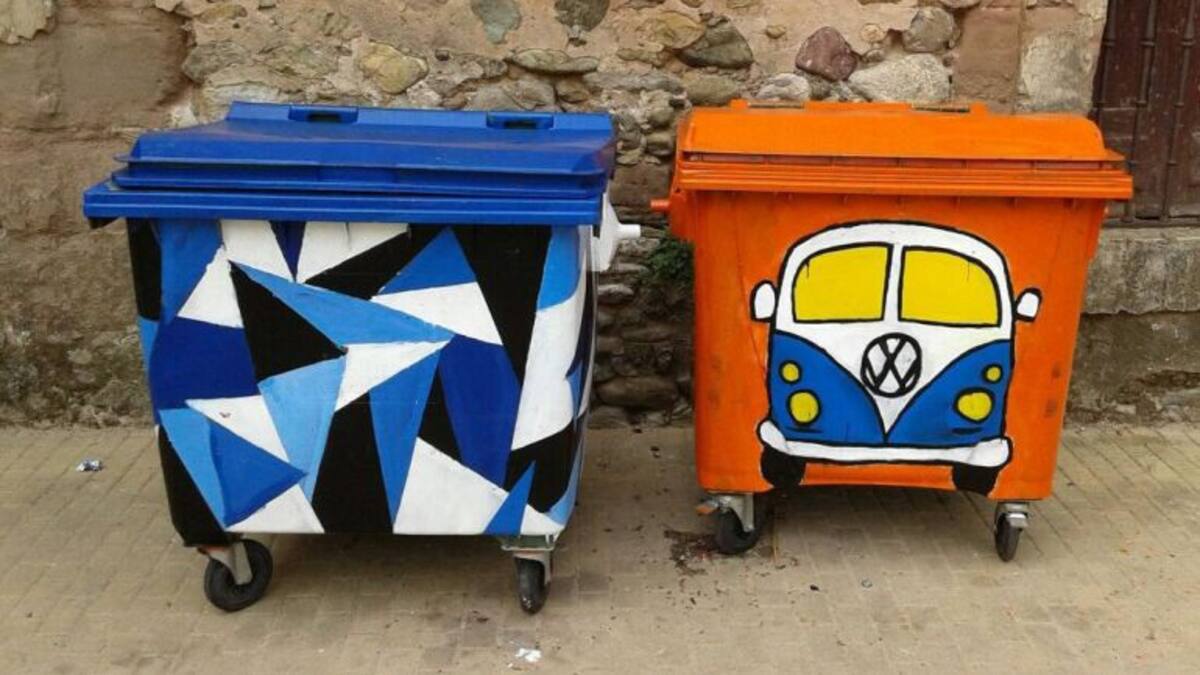 Los vecinos encuentran los contenedores de basura decorados... ¡y les encanta!