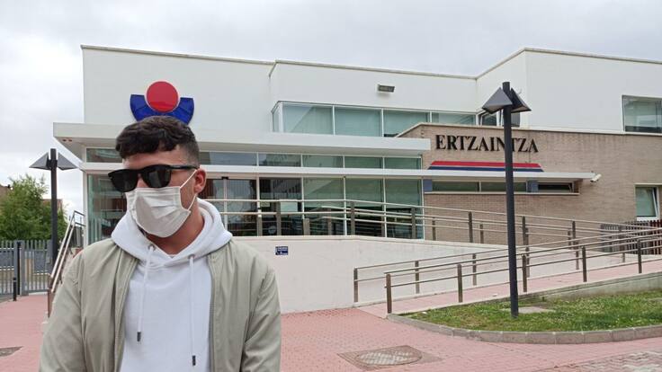 Kevin Izquierdo, el novio del joven que sufrió una agresión homófoba en Basauri, habla en La Ventana: "Estamos hechos polvo"