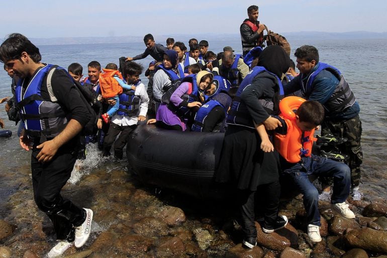 Migrantes en la isla de Lesbos.