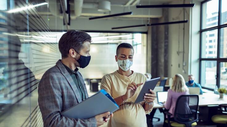 ¿Hay motivos para imponer la vacunación en los centros de trabajo de España?