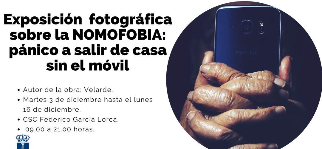 La muestra de Velarde reflexiona sobre la dependencia del teléfono móvil