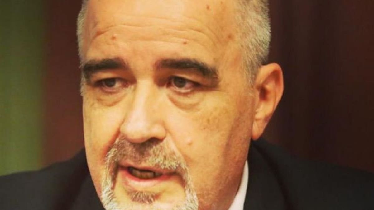 Crisis, monarquía y república