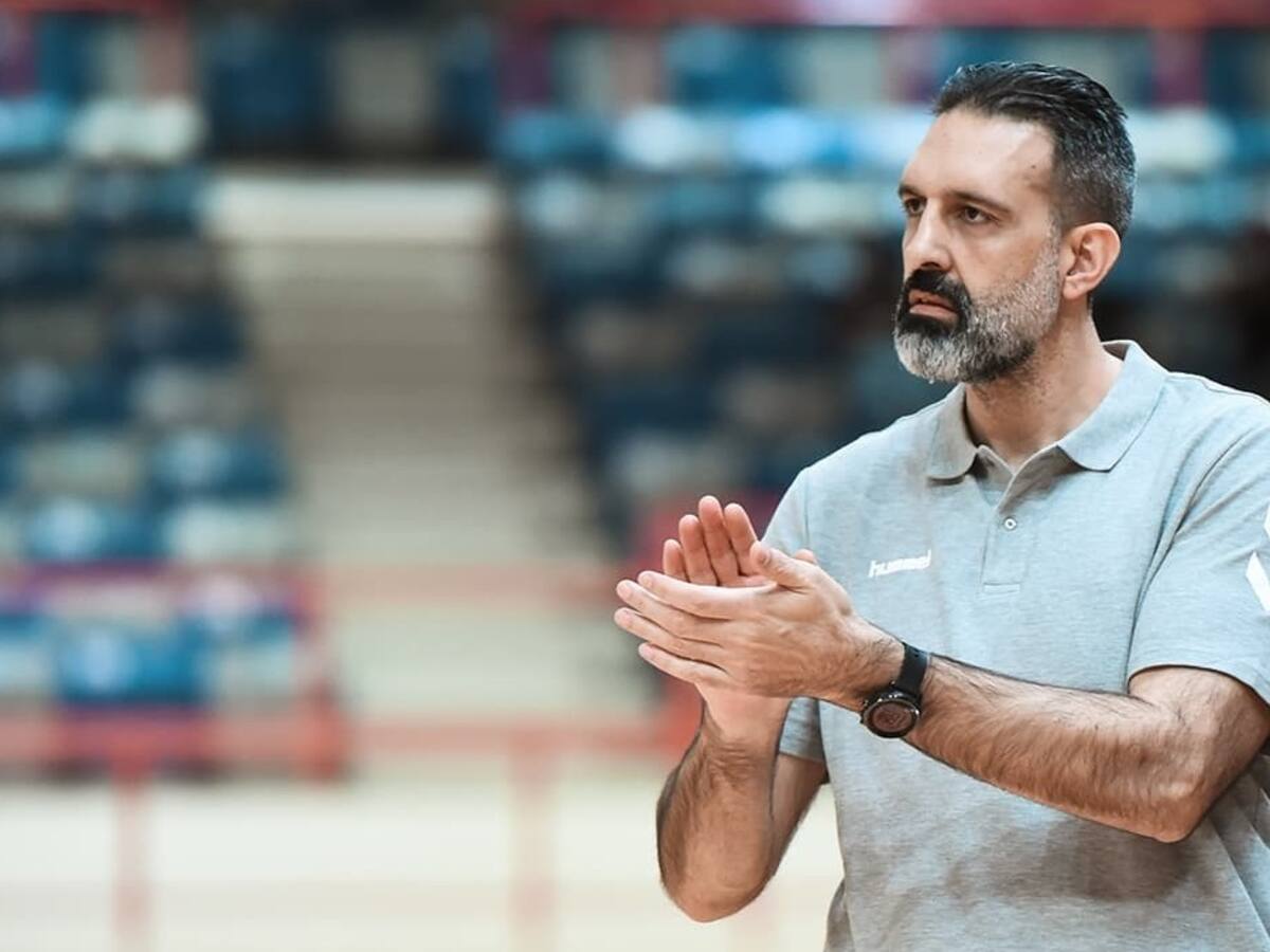 Garabaya se hace cargo del banquillo del Sinfín