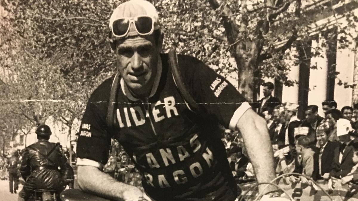 Bernardo Ruiz, ciclista oriolano campeón de la Vuelta y primer podio español en el Tour de Francia. Foto: Ayuntamiento de Orihuela