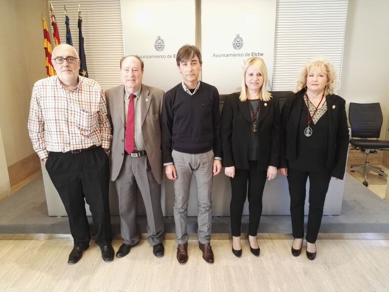 La presentación de los cargos se ha hecho en el Ayuntamiento