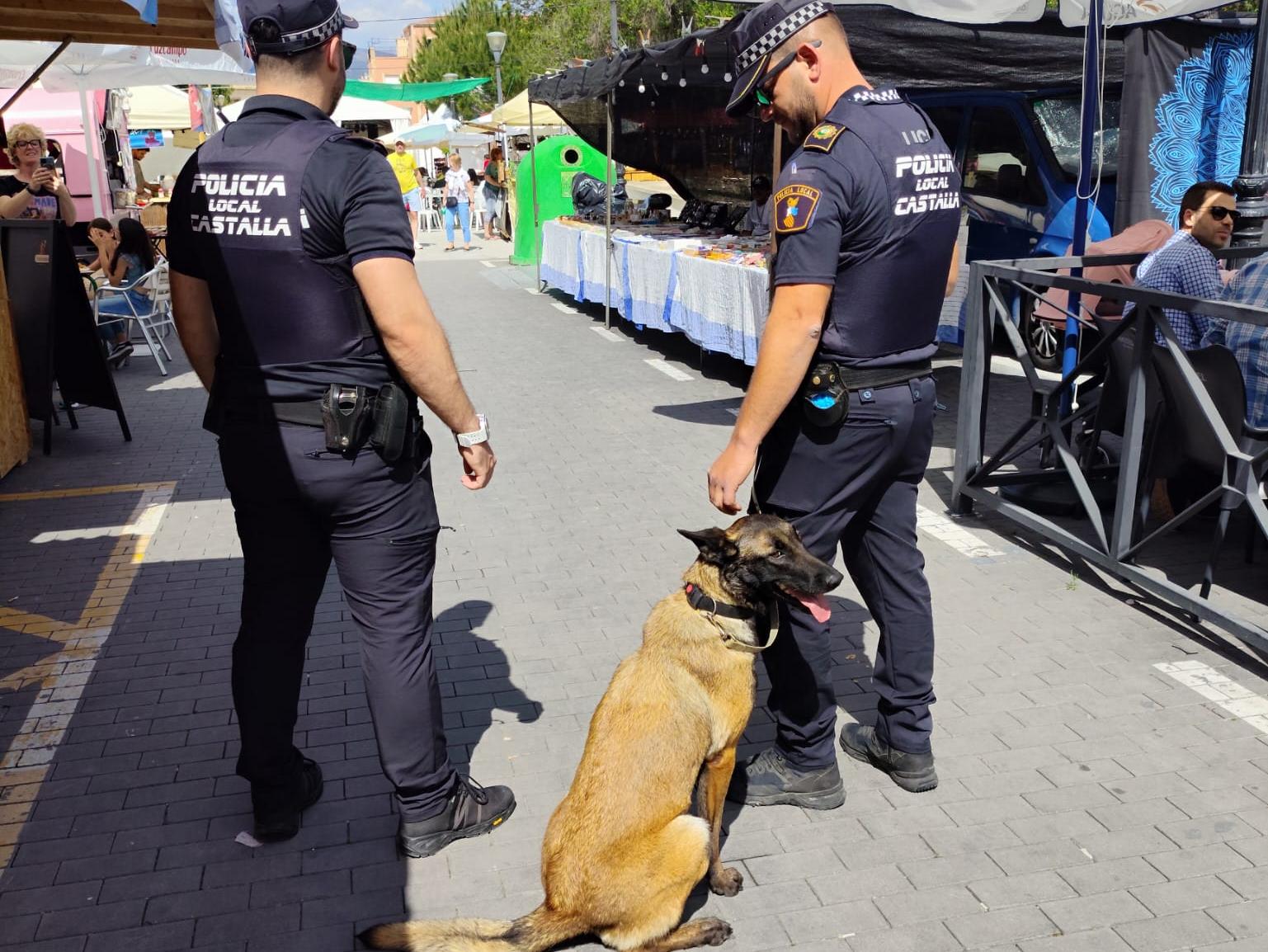 Una imagen de archivo de la Unidad Canina de la Policía Local de Castalla.
