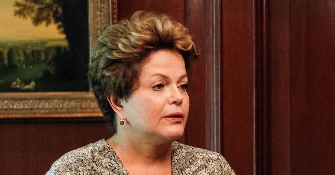 La presidenta de Brasil ha vuelto a su país tras la tragedia en la discoteca de Rio Grande do Sul.