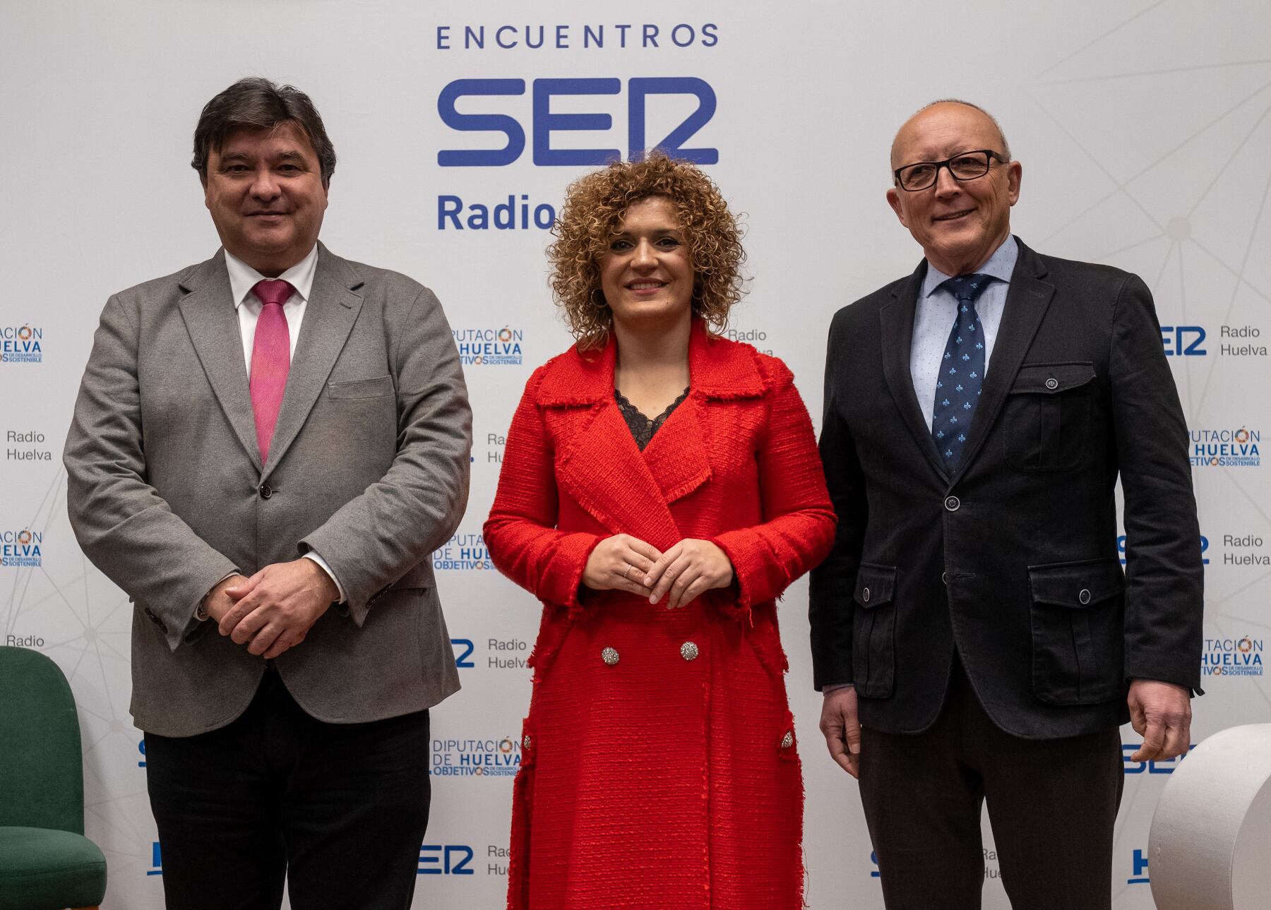 Gabriel Cruz, María Eugenia Limón y Miguel Doña en los Encuentros SER de Radio Huelva