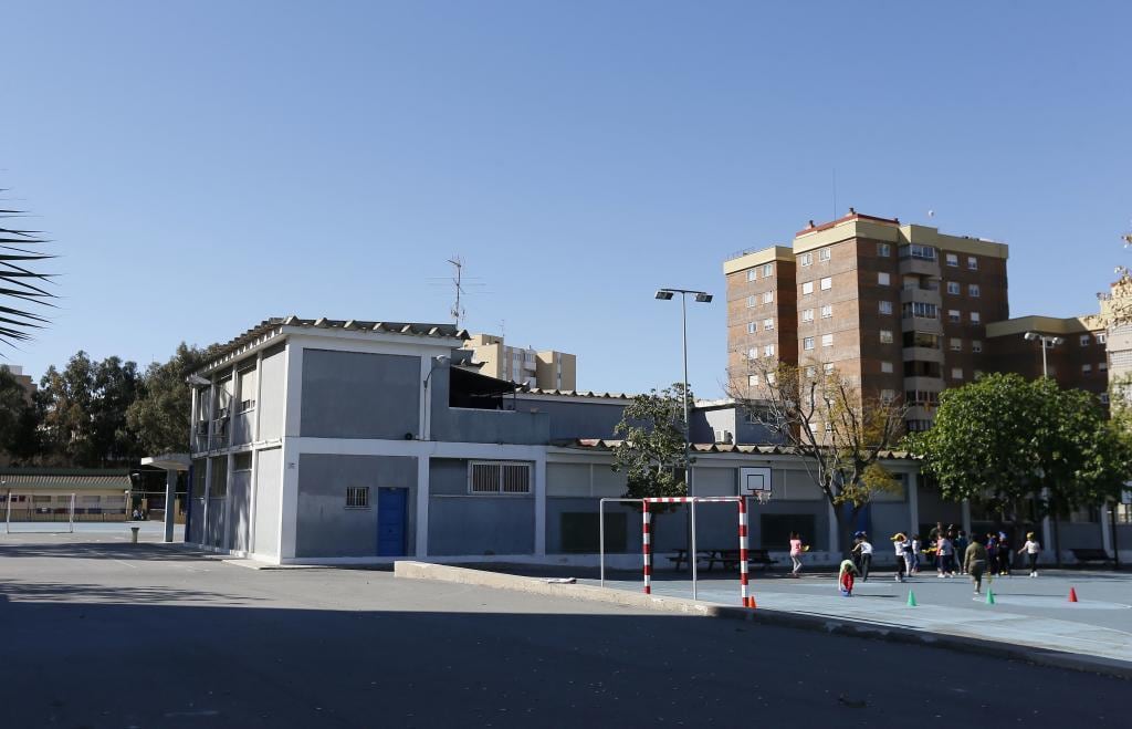 Imagen de archivo del colegio El Tossal, uno de los afectados por la retirada del amianto