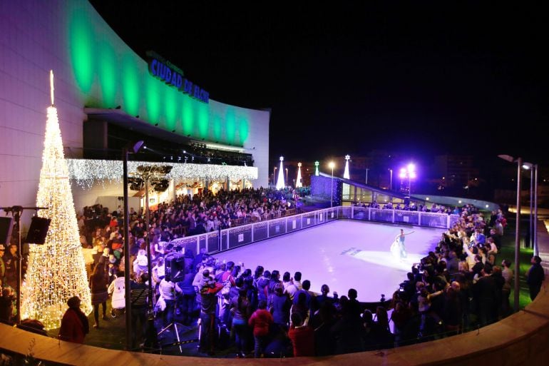 Pista de patinaje en El Corte Inglés de Elche