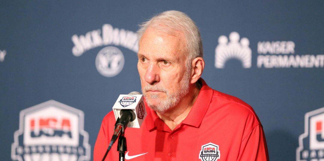 Gregg Popovich, durante una rueda de prensa con Estados Unidos