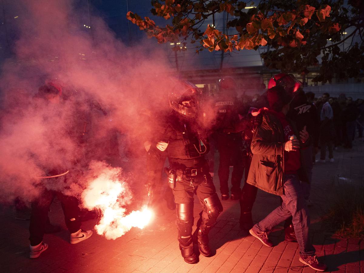 Disturbios previos al partido de fútbol entre la Real Sociedad y el Benfica