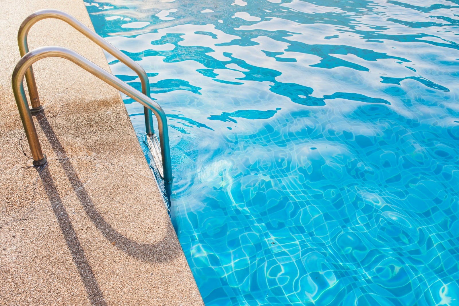 Imagen de archivo de una piscina