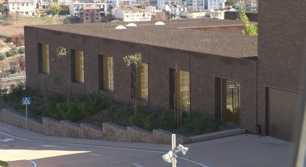 El edificio del CHARE de Cazorla has sido dotado ya de mobiliario y equipos electromedicos