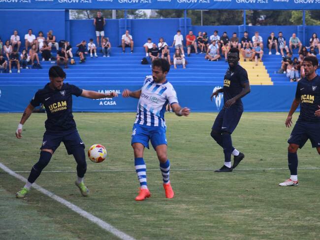 Un instante del partido entre Alcoyano y UCAM Murcia