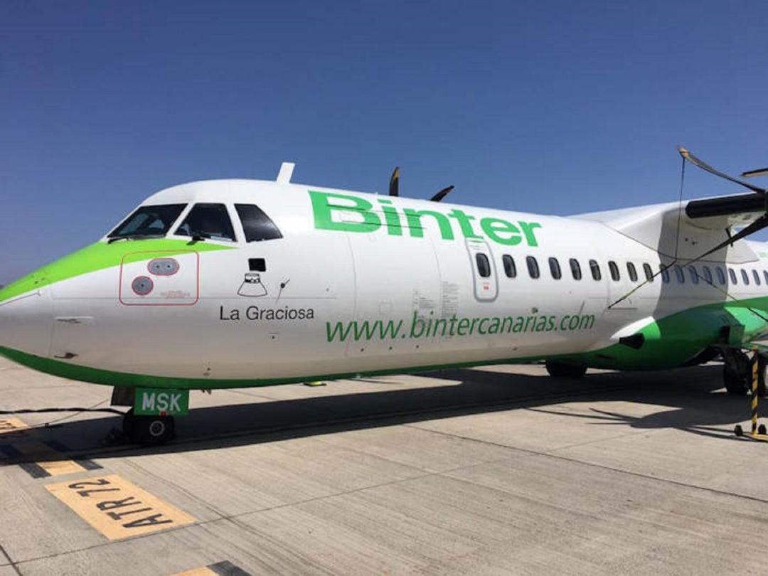 Uno de los aviones de Binter en el aeropuerto de Lanzarote.