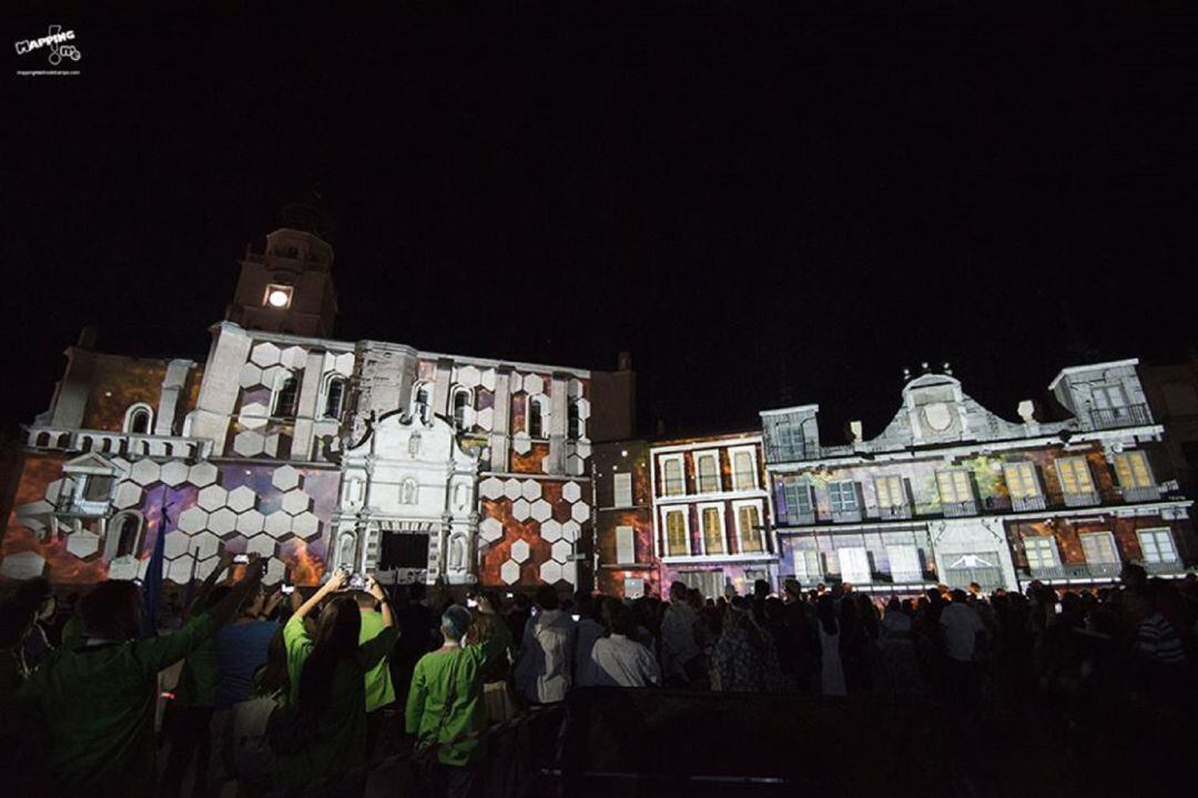 El videomapping es una de las principales atracciones de la Semana Renacentista