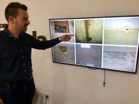 Fernando Gómez muestra parte de las deficiencias