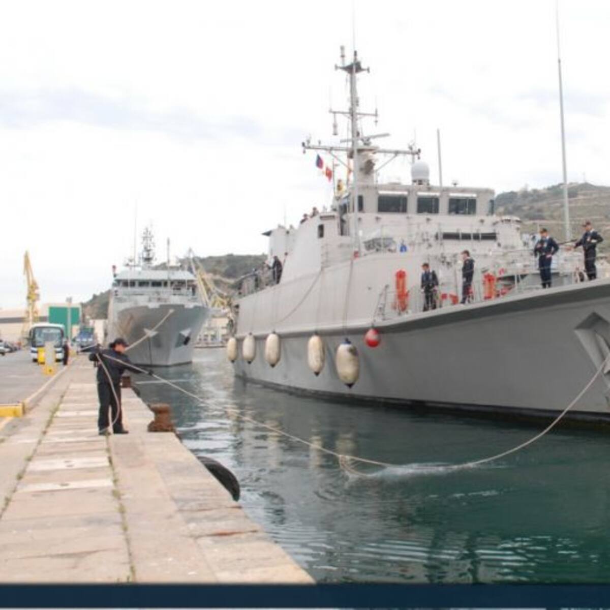 La Armada se une a la búsqueda del avión antiincendios desaparecido
